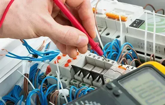 Professional electrician in Chelsea